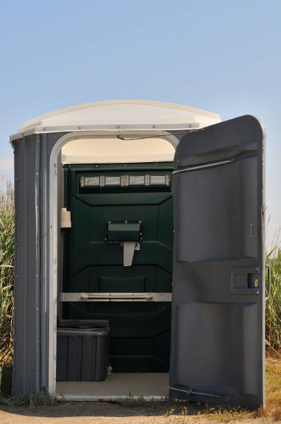 Best Portable toilet rental cost  in Hampton, IL